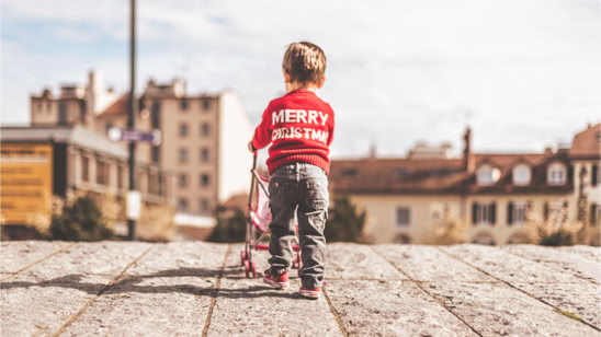Enfant qui joue